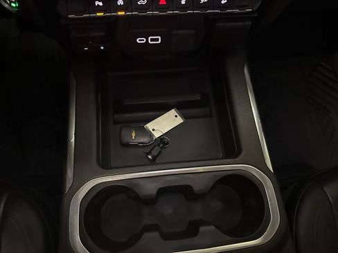 Used 2021 Chevrolet Silverado 1500 LT Trail Boss w/ Convenience Package II AWD/4WD image 18