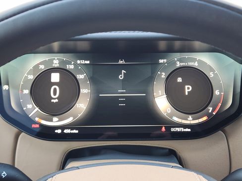 Certified 2024 Land Rover Range Rover SE image 17