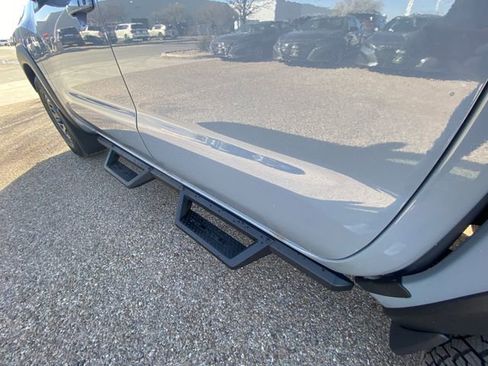 New 2025 Nissan Frontier Pro-X image 17