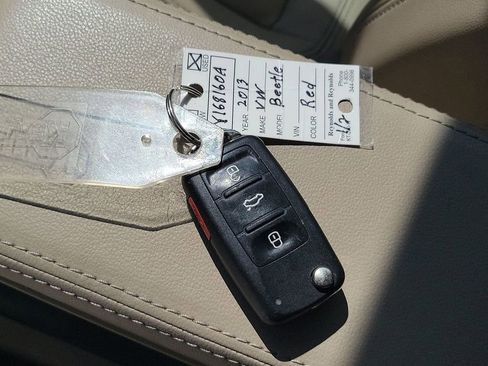 Used 2013 Volkswagen Beetle 2.5 image 34