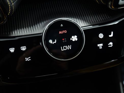 Used 2024 Ferrari Purosangue image 38