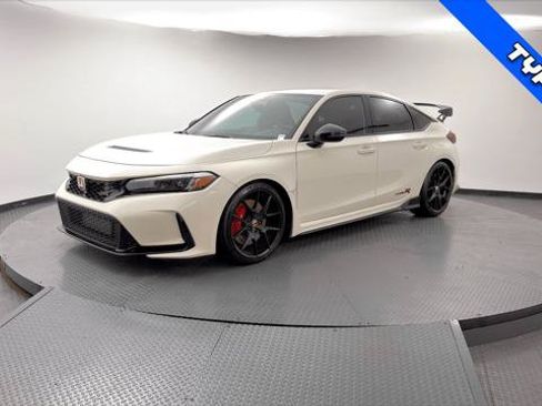 Used 2023 Honda Civic Type R image 2