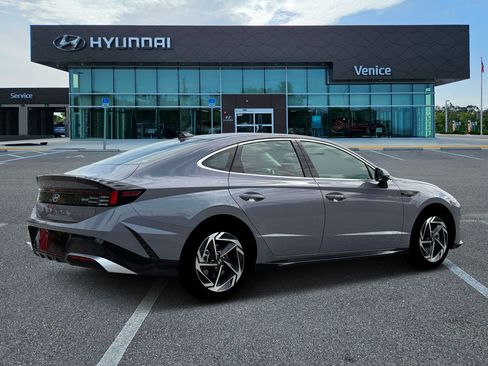 New 2026 Hyundai Sonata SEL FWD image 8