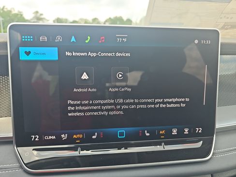 Used 2025 Volkswagen Tiguan SE image 21