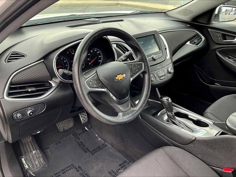 Used 2016 Chevrolet Malibu LT image 17