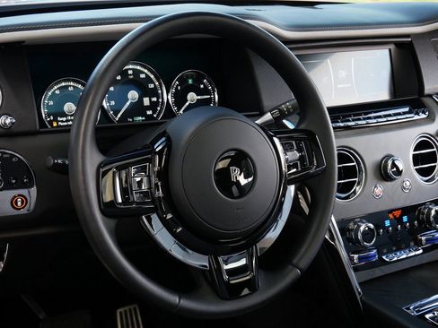 Used 2021 Rolls-Royce Cullinan image 16