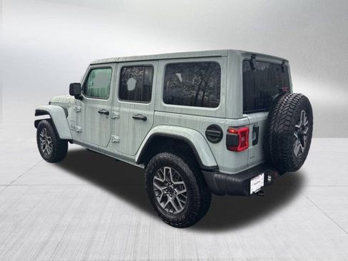 Certified 2024 Jeep Wrangler Sahara w/ Technology Group image 8