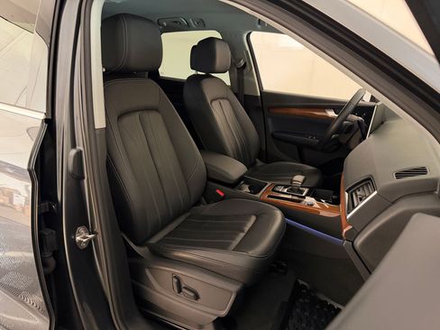 Certified 2023 Audi Q5 2.0T Premium w/ Convenience Package image 32