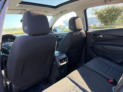 Used 2022 Chevrolet Equinox LT FWD image 39