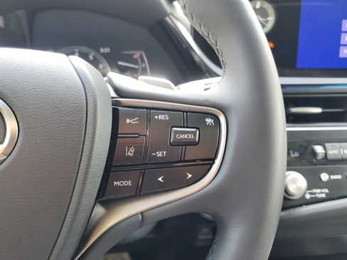 Used 2023 Lexus ES 350 w/ Accessory Package (Z2) FWD image 22