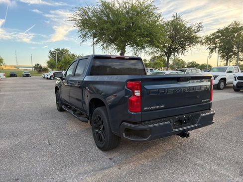 Used 2022 Chevrolet Silverado 1500 Custom image 3