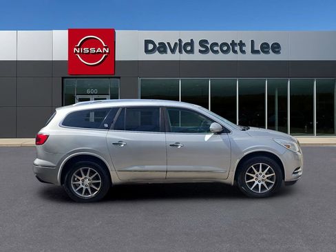 Used 2017 Buick Enclave Leather image 4