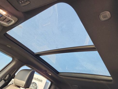 Certified 2023 RAM 1500 Laramie image 17