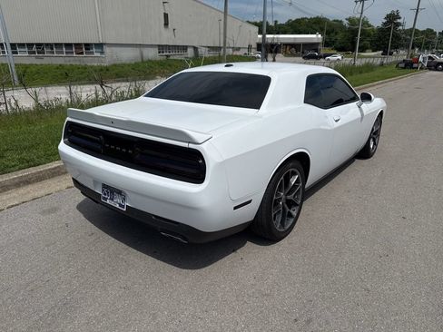 Used 2022 Dodge Challenger GT RWD image 3