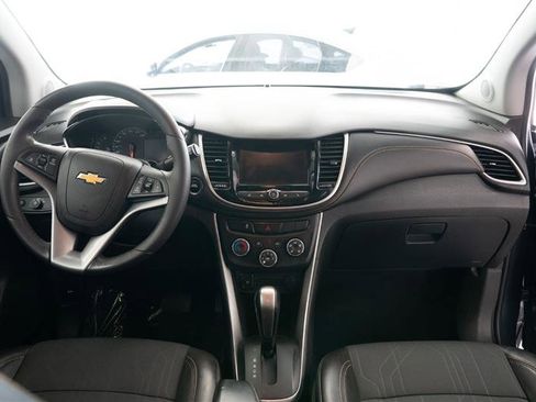 Used 2021 Chevrolet Trax LT w/ Driver Confidence Package image 13