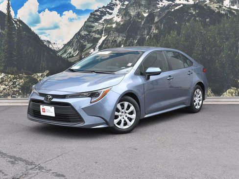 Used 2025 Toyota Corolla LE FWD image 6