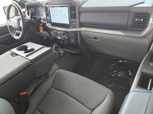 Used 2025 Ford F150 XLT w/ Equipment Group 301A Standard RWD image 17