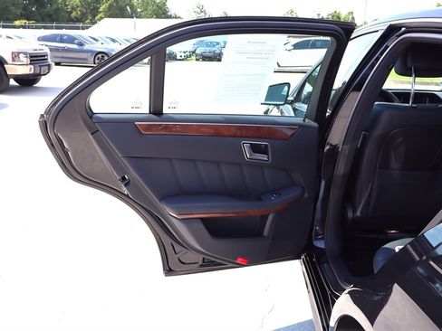 Used 2013 Mercedes-Benz E 350 BlueTEC Sedan image 36
