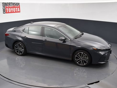 Used 2025 Toyota Camry XLE w/ Premium Plus Package AWD/4WD image 29