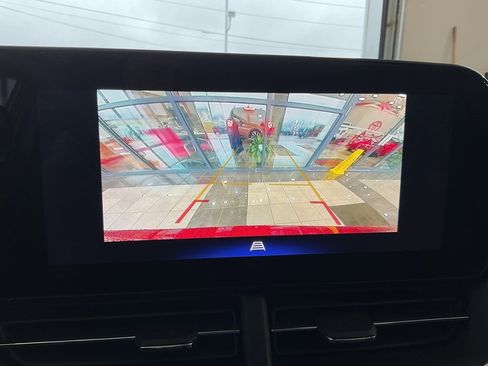 Used 2025 Chevrolet Trax RS w/ Sunroof Package image 16