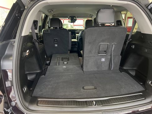 Certified 2023 Jeep Grand Cherokee L Limited w/ Black Appearance Package image 24