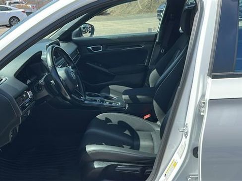 Used 2023 Honda Civic Sport image 9