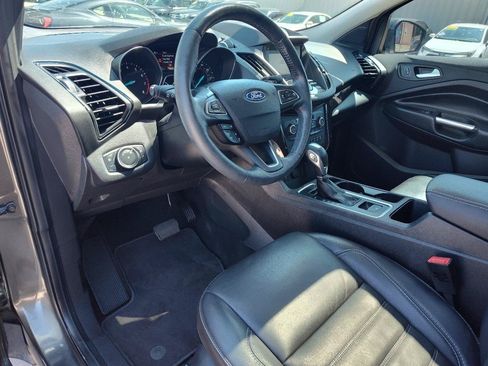 Used 2019 Ford Escape Titanium AWD/4WD image 17