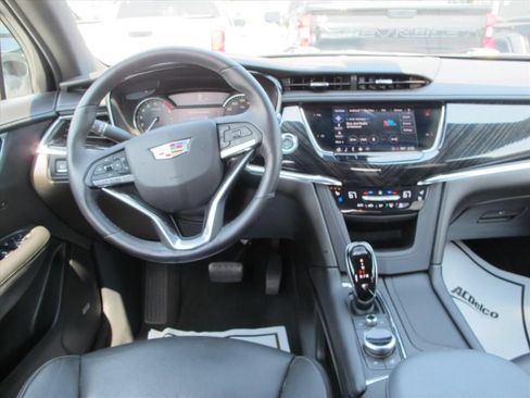 Used 2021 Cadillac XT6 Premium Luxury FWD image 21