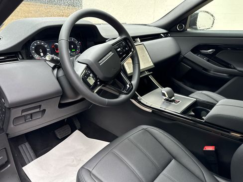 Used 2026 Land Rover Range Rover Evoque S image 12