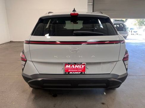 Used 2024 Hyundai Kona SEL image 4