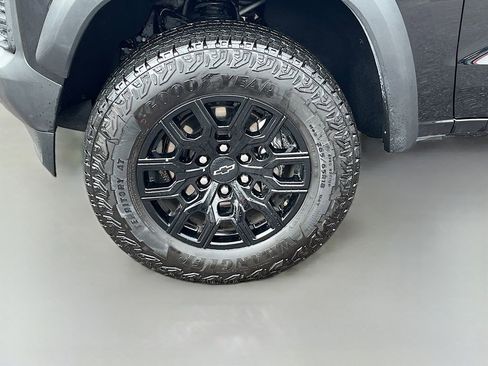 Used 2024 Chevrolet Colorado Trail Boss w/ Advanced Trailering Package AWD/4WD image 26