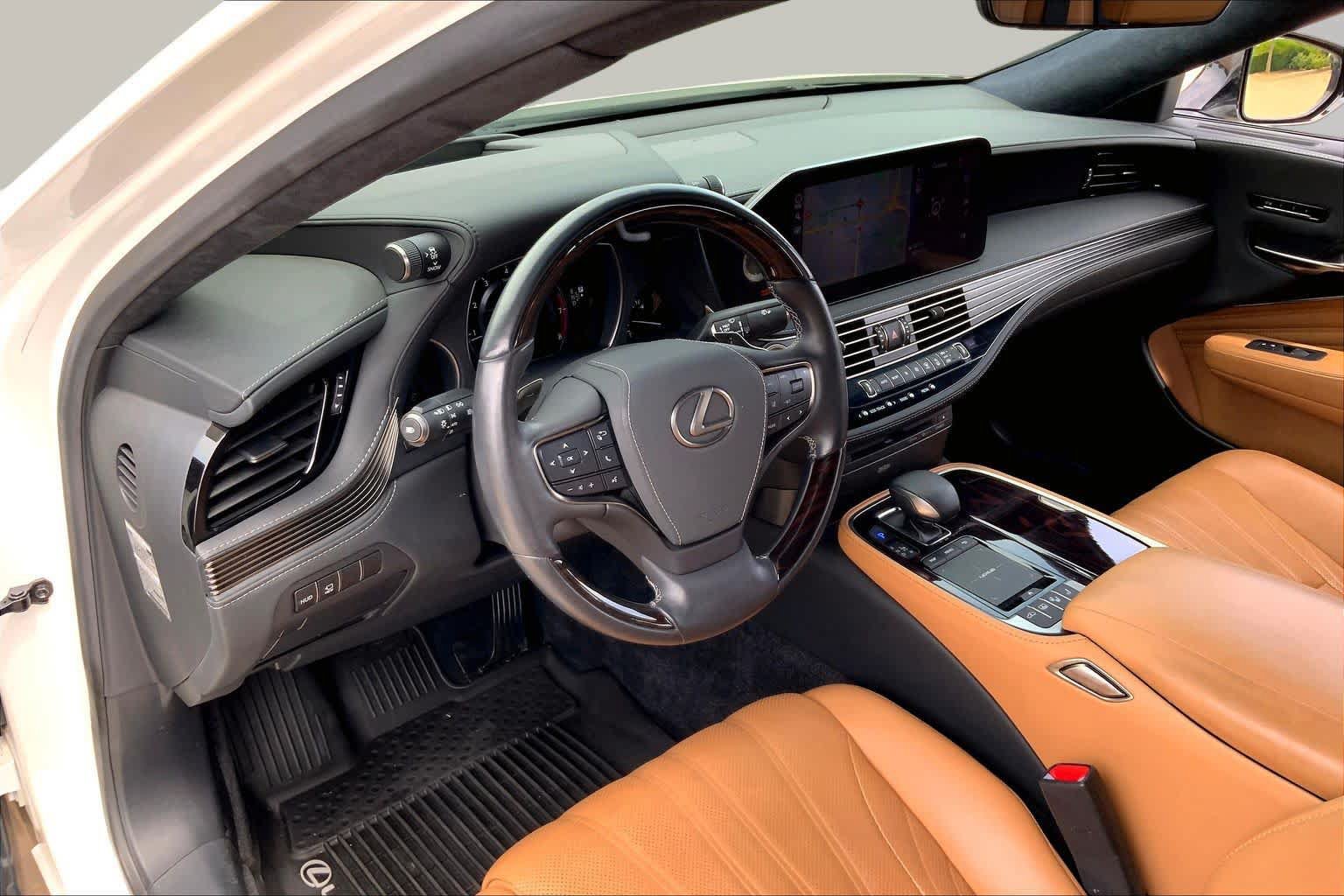 Used 2022 Lexus LS 500 w/ Interior Upgrade Package RWD image 17