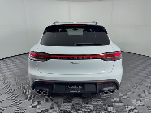 Certified 2026 Porsche Macan AWD/4WD image 11