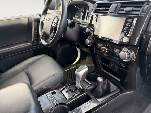 Used 2021 Toyota 4Runner TRD Off-Road Premium AWD/4WD image 26