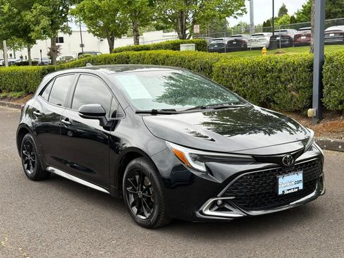 Used 2024 Toyota Corolla XSE FWD image 2