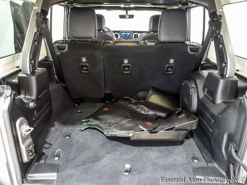 Used 2021 Jeep Wrangler Unlimited Sahara w/ Dual Top Group image 21