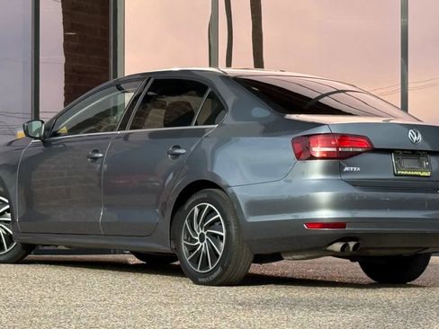 Used 2017 Volkswagen Jetta S image 7