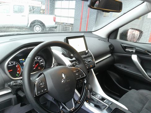 Used 2025 Mitsubishi Eclipse Cross AWD image 21