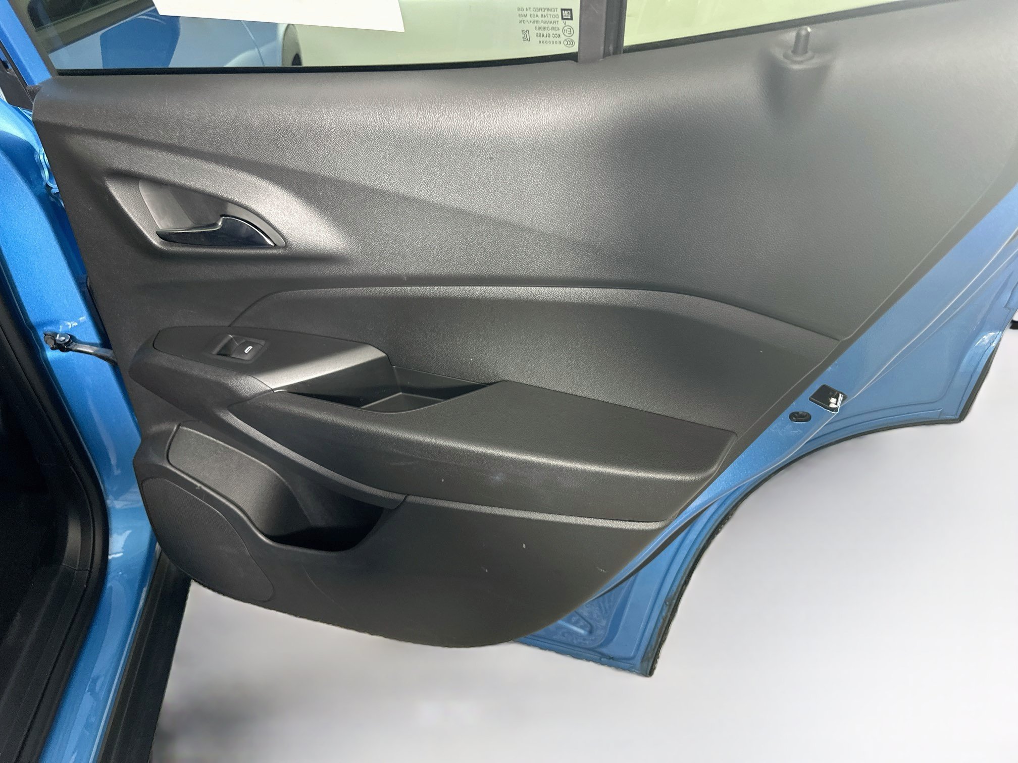 Used 2025 Chevrolet Trax LT FWD image 28