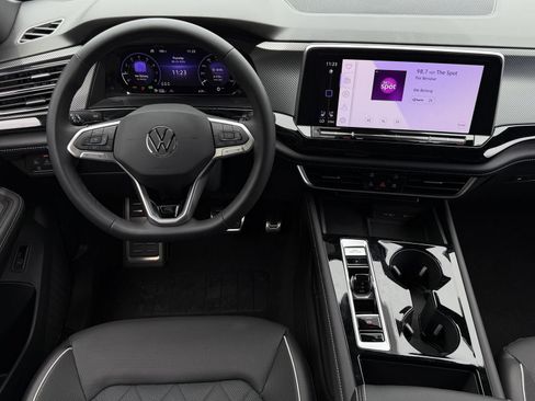 Used 2024 Volkswagen Atlas Cross Sport SEL Premium R-Line AWD/4WD image 15