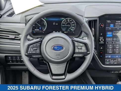 Used 2025 Subaru Forester Premium AWD/4WD image 16