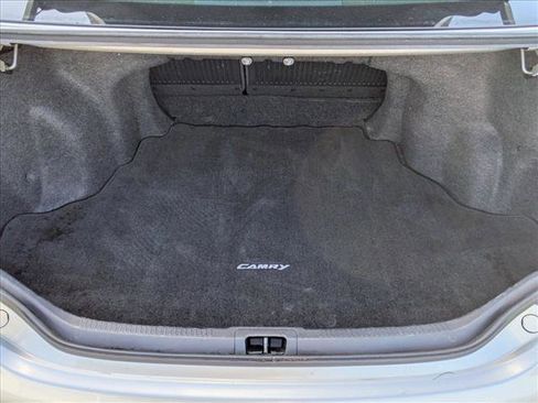 Used 2012 Toyota Camry SE image 16