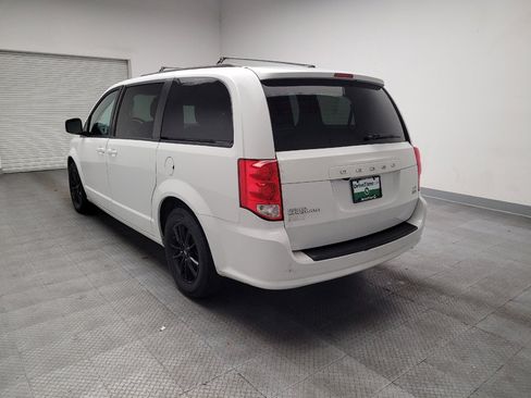Used 2019 Dodge Grand Caravan GT image 4