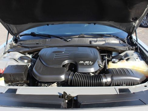 Used 2019 Dodge Challenger SXT AWD/4WD image 8