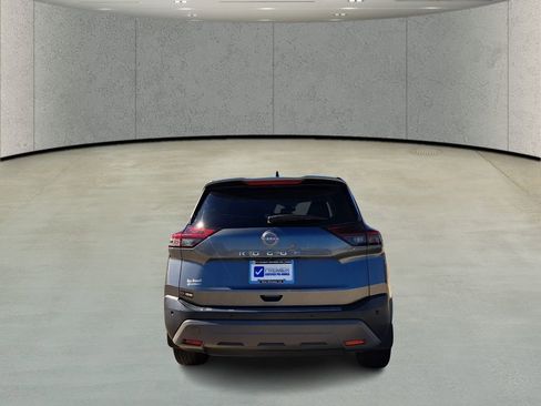 Used 2023 Nissan Rogue S image 6