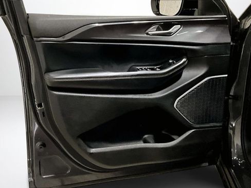 Used 2022 Jeep Grand Cherokee L Laredo image 20