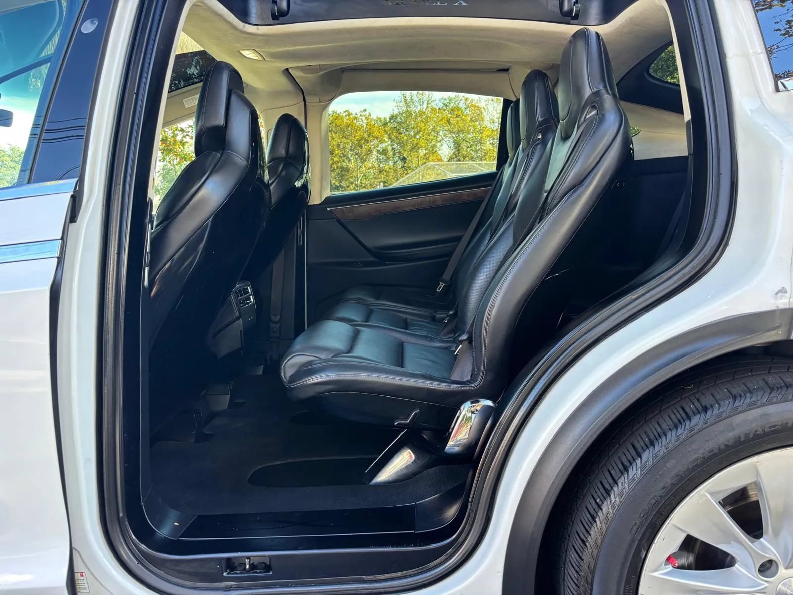 Used 2016 Tesla Model X 90D AWD/4WD image 23