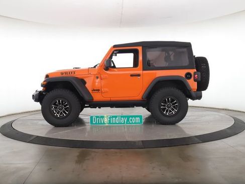 Used 2025 Jeep Wrangler Sport AWD/4WD image 9