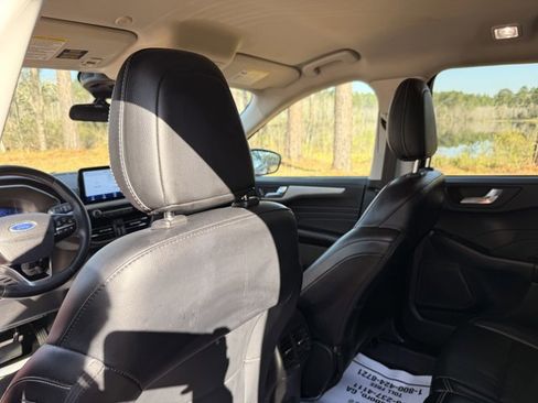 Used 2021 Ford Escape SEL w/ Technology Package image 23