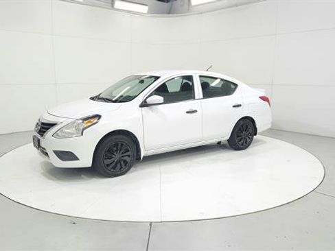 Used 2016 Nissan Versa S Plus image 3